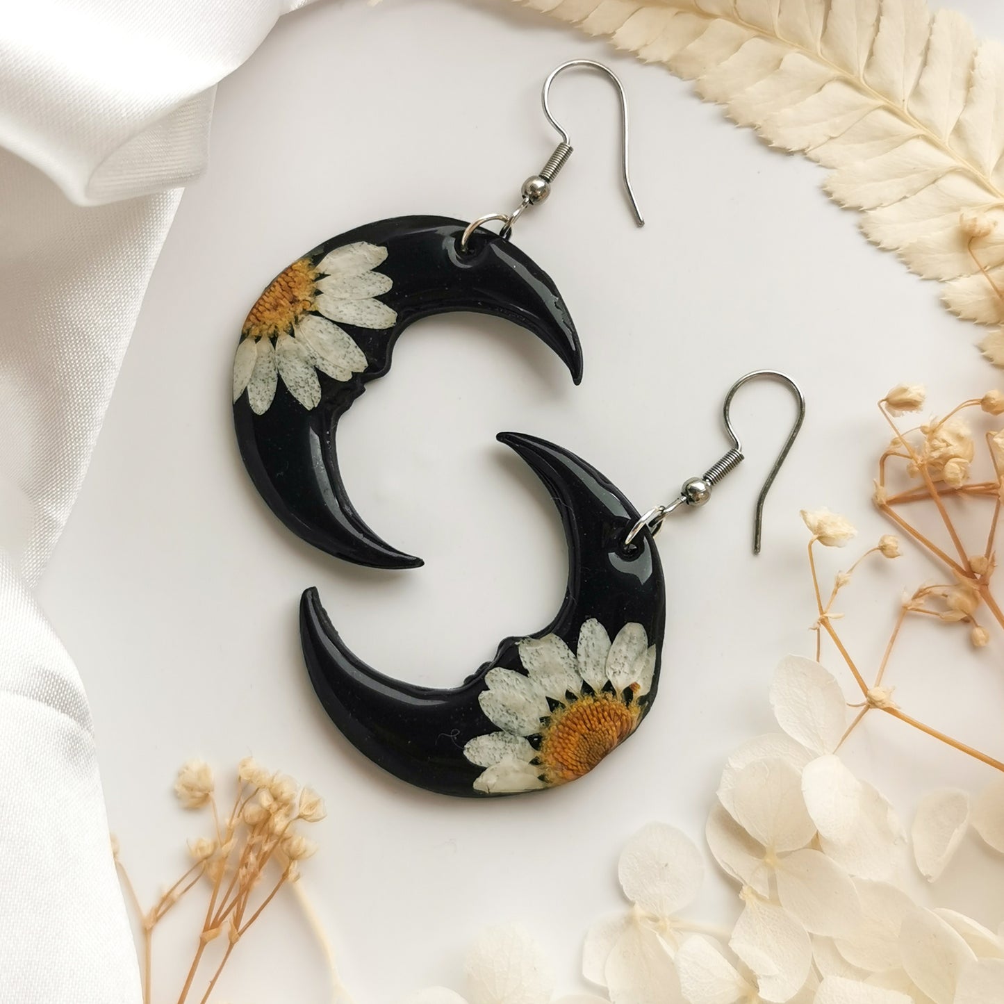 Preserved Daisy Moon Earrings
