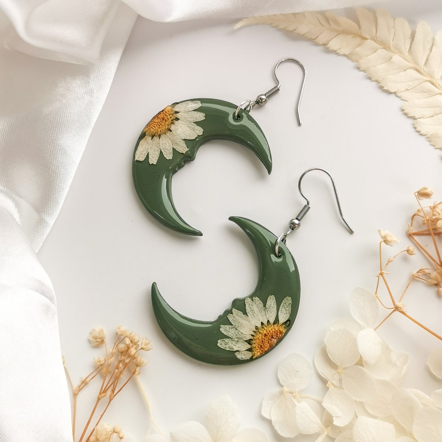 Preserved Daisy Moon Earrings