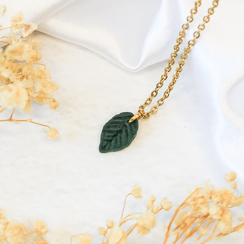 Handmade gold leaf necklace | NZ made gold necklaces