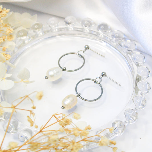 Silver Circle & Pearl Earrings