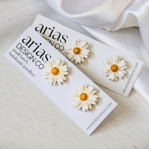 Handmade daisy stud earrings | NZ jewellery brands online