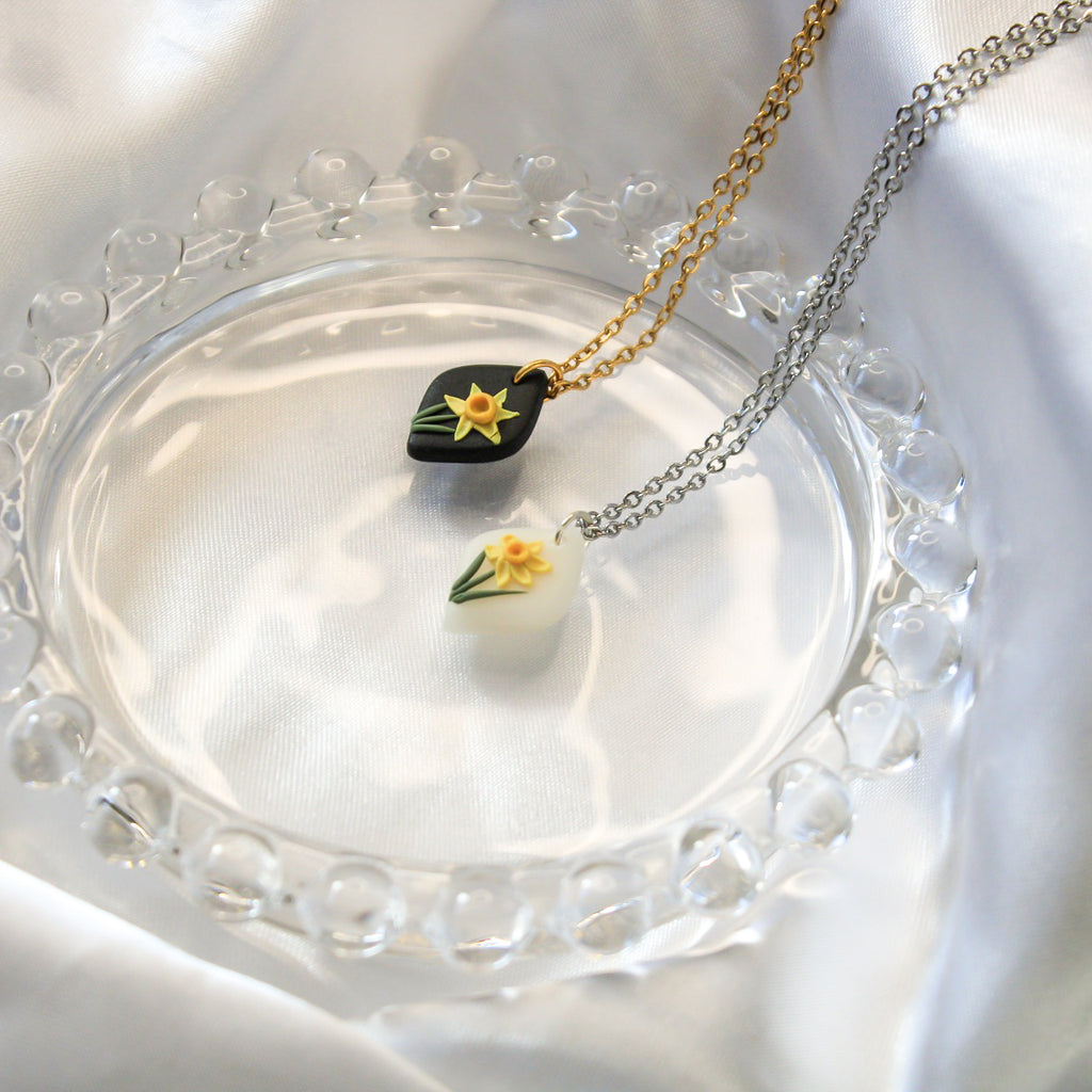 Daffodil birth flower necklace — handmade in NZ by Arias Design Co