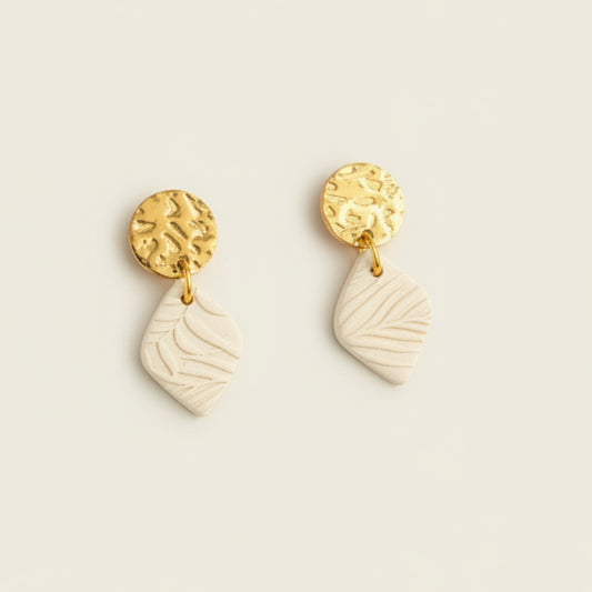 Ivory Textured Diamond Stud Earrings