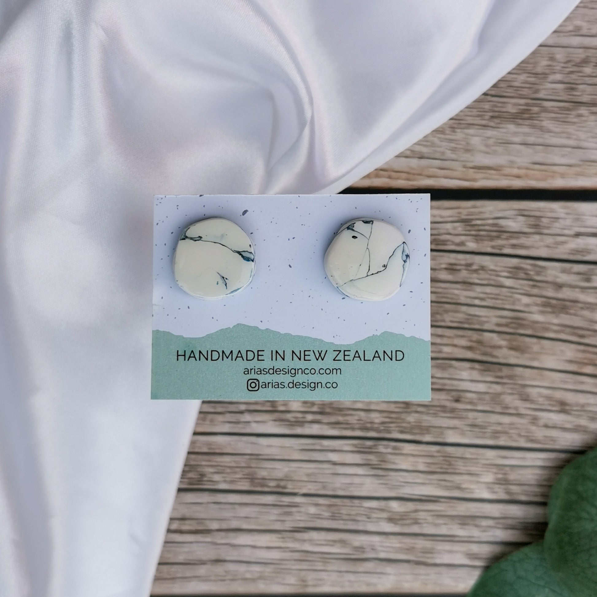 White resin earrings | White stone earrings | Howlite inspired polymer clay stud earrings 